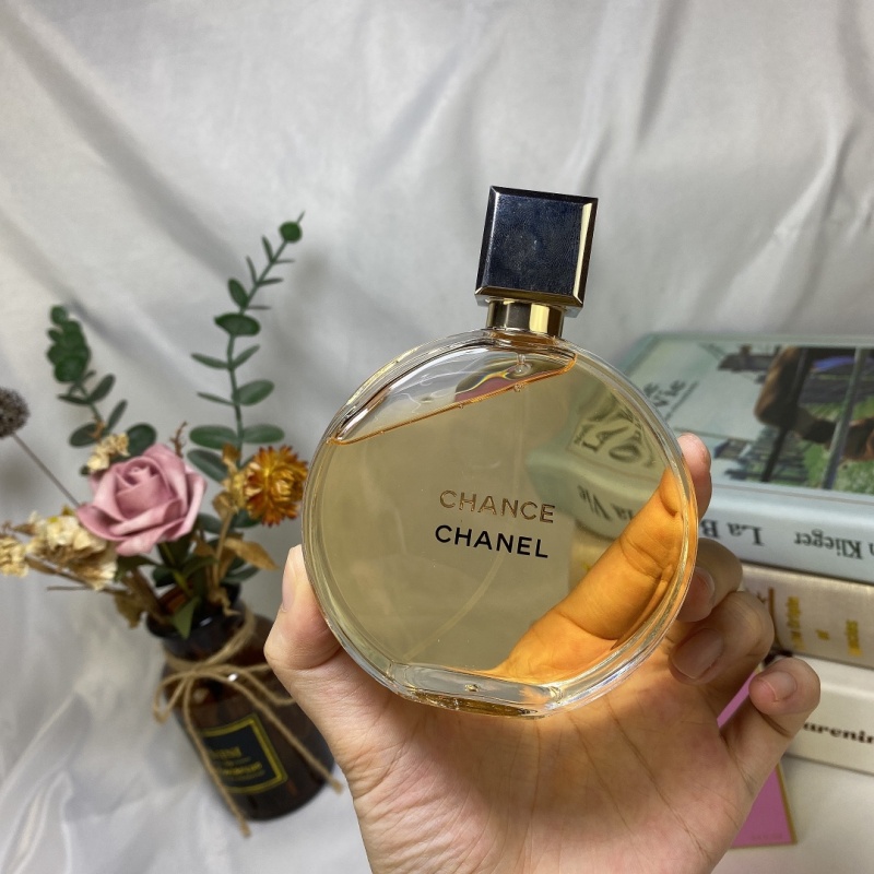 CHANEL Chance Eau de Parfum (Mate Cap) - Floral Woody Perfume for Women