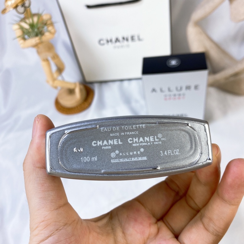 CHANEL Allure Homme Sport Eau de Toilette - Luxury Fresh Woody Cologne for Men