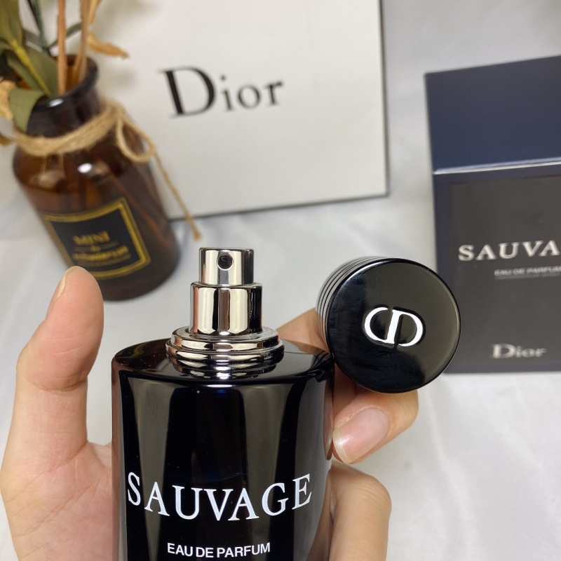 Dior Sauvage Eau de Parfum for Men – Luxury Fresh Men's Cologne Wholesale in Bulk