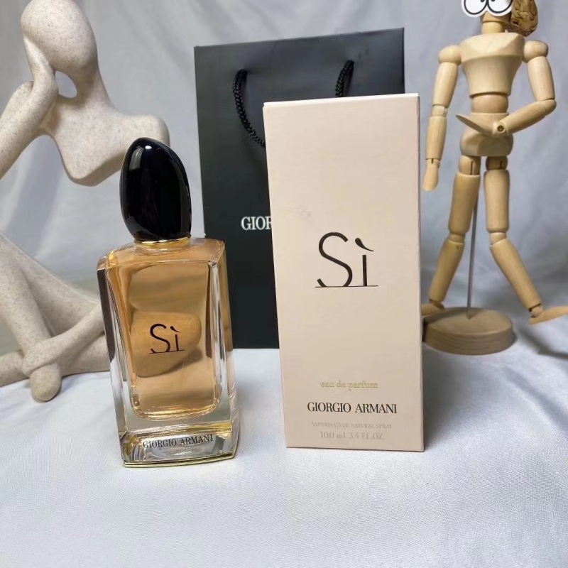 Giorgio Armani Si Eau de Parfum - Designer Perfume Retailers & Online Stores