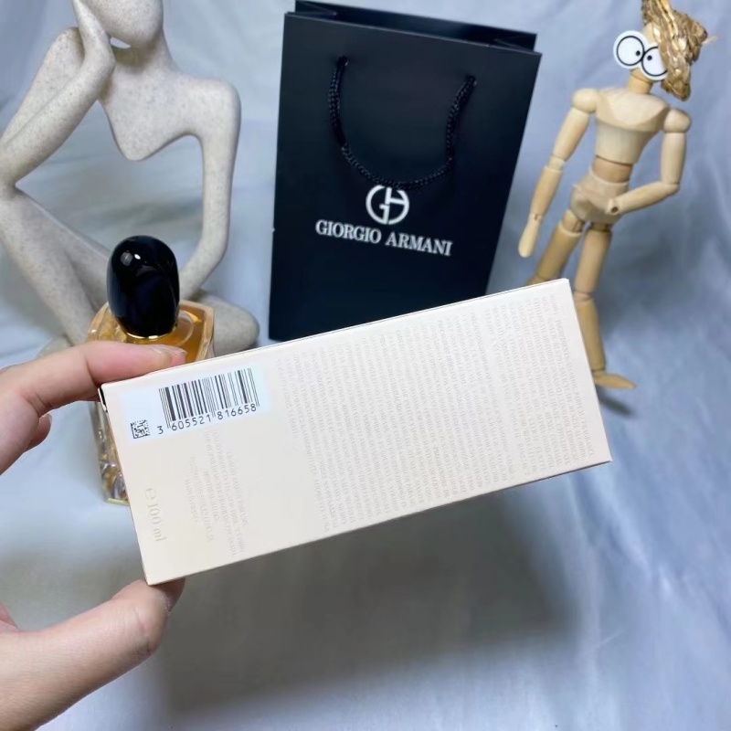Giorgio Armani Si Eau de Parfum - Designer Perfume Retailers & Online Stores